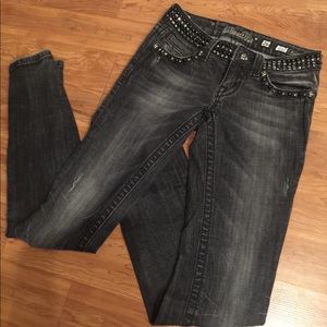 Miss Me sz 26 distressed black jeans